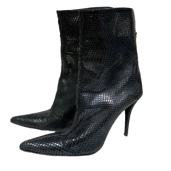 stuart weitzman snakeskin boots